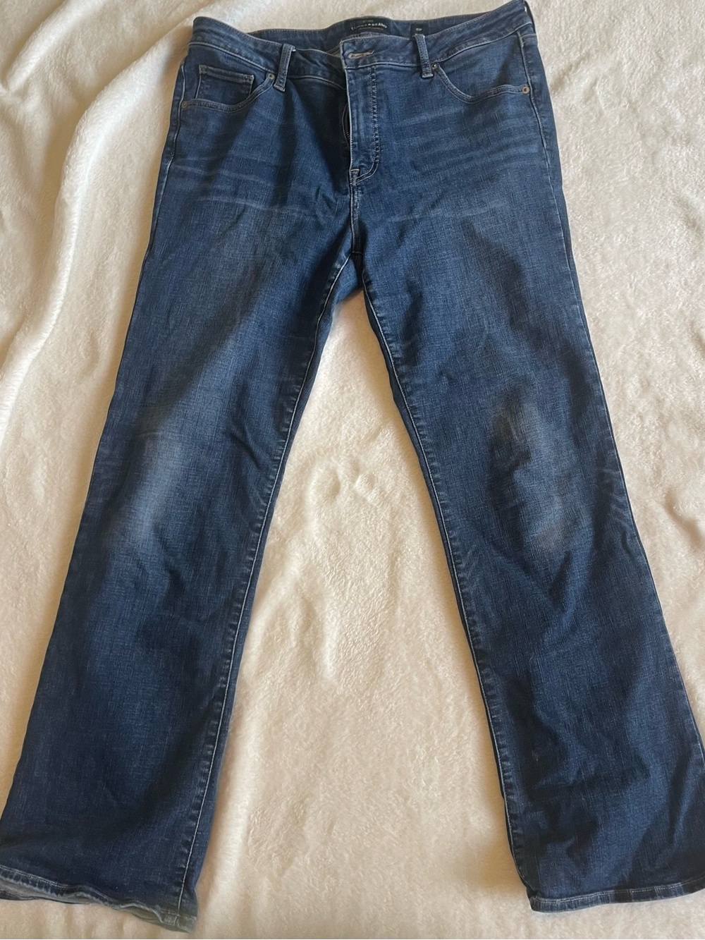 Lucky Brand womans Bootcut Jeans in Dark Blue Wash